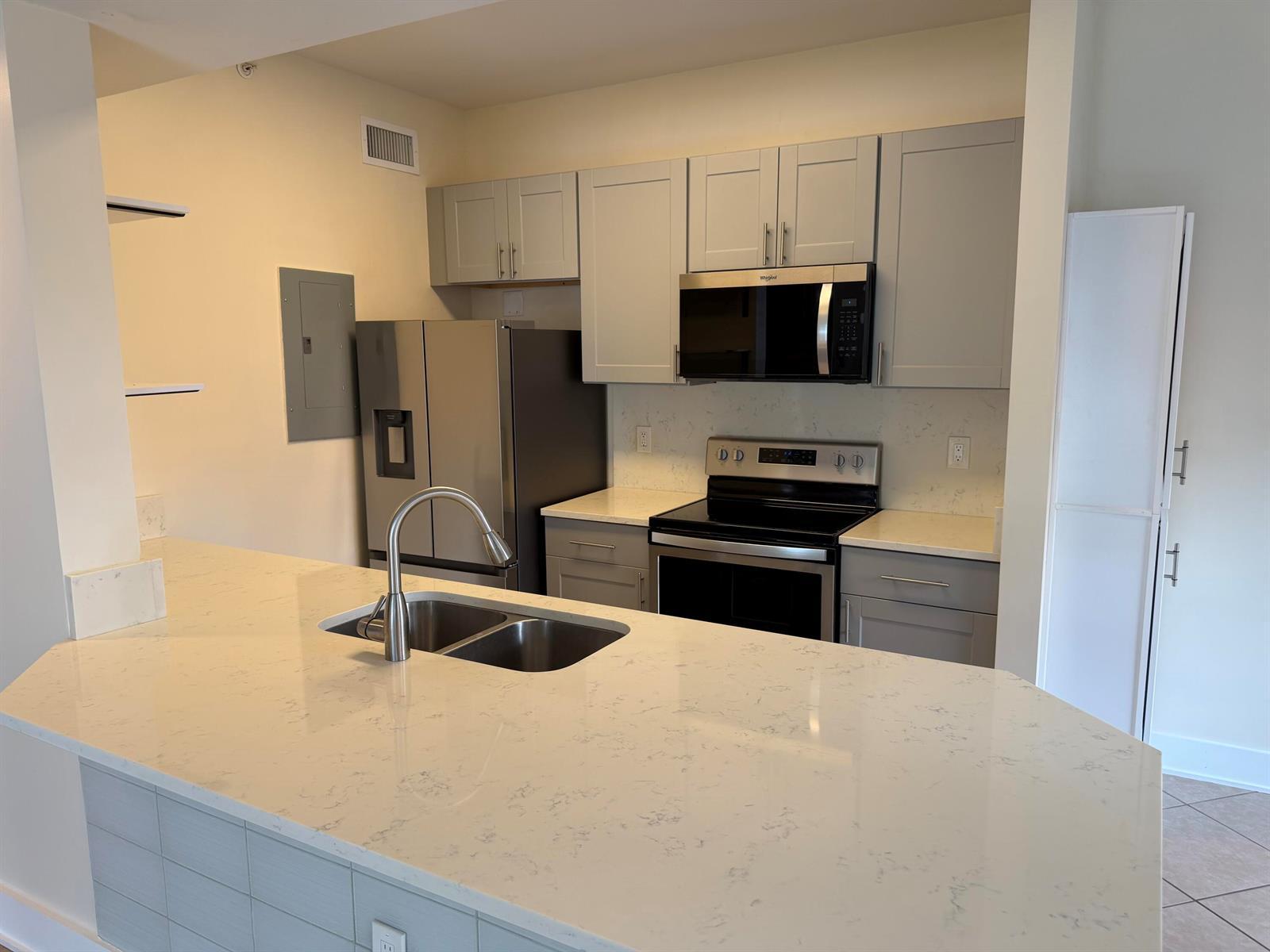 1000 Scotia Drive # 102, Hypoluxo FL 33462 photo 2
