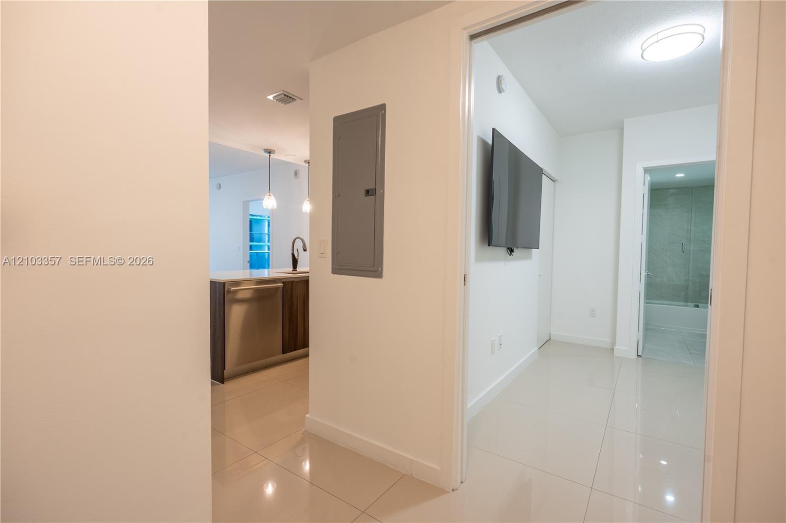 488 NE 18th St # 3108, Miami FL 33132 photo 4