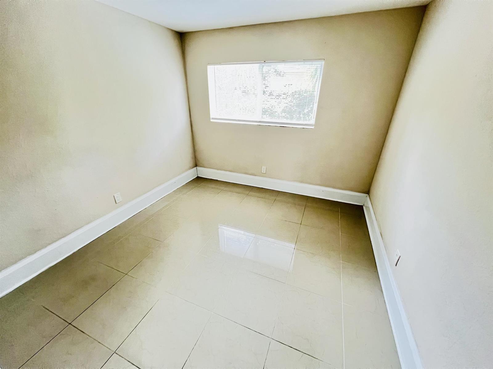 441 NW 7TH # 1, Fort Lauderdale FL 33311 photo 5