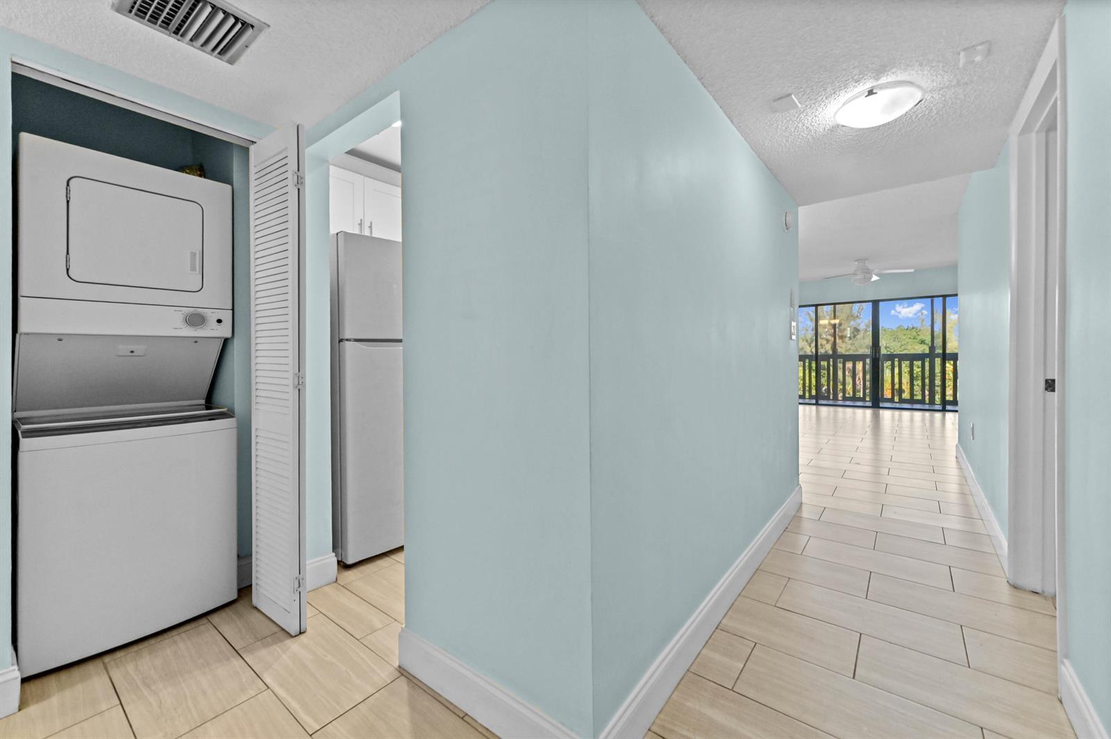 1021 Mockingbird Lane # 415, Plantation FL 33324 photo 3