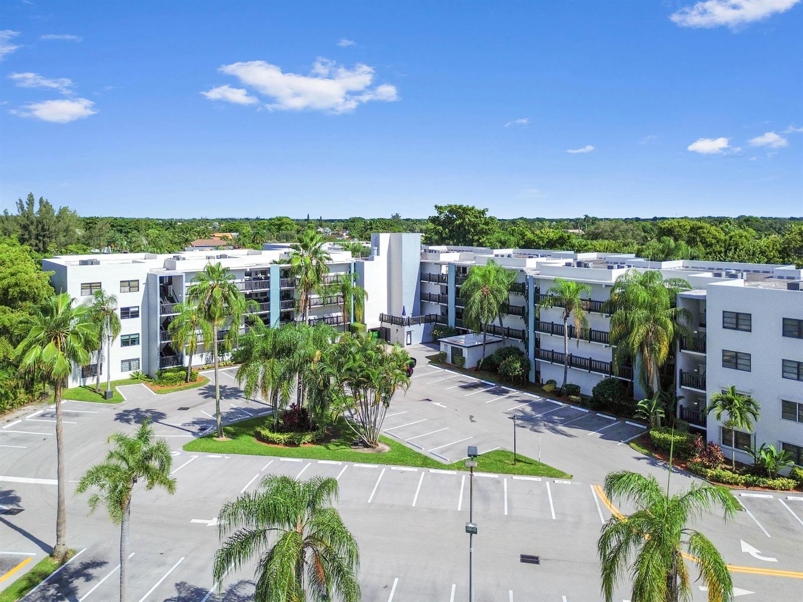 1021 Mockingbird Lane # 415, Plantation FL 33324