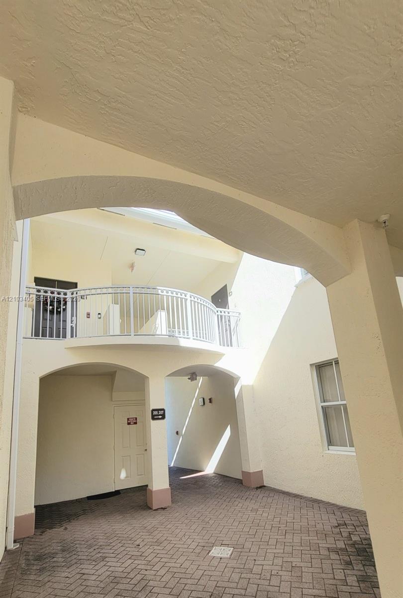 10022 NW 7th St # 205, Miami FL 33172 photo 5