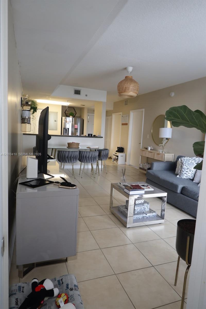 1 Glen Royal Pkwy # 1004, Miami FL 33125 photo 3