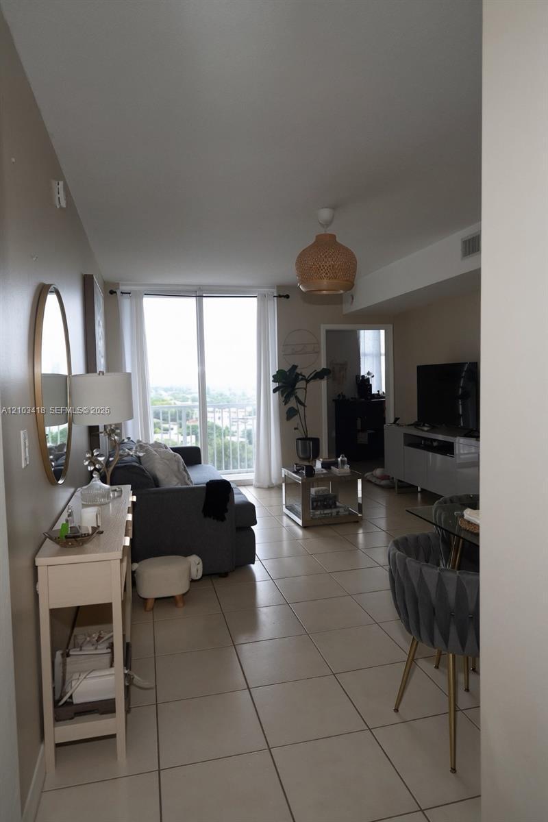 1 Glen Royal Pkwy # 1004, Miami FL 33125 photo 4