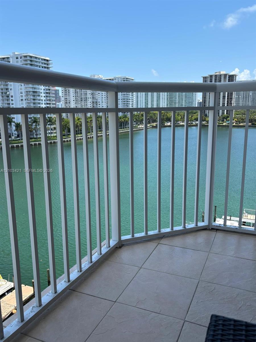 18081 Biscayne Blvd # 702, Aventura FL 33160 photo 4