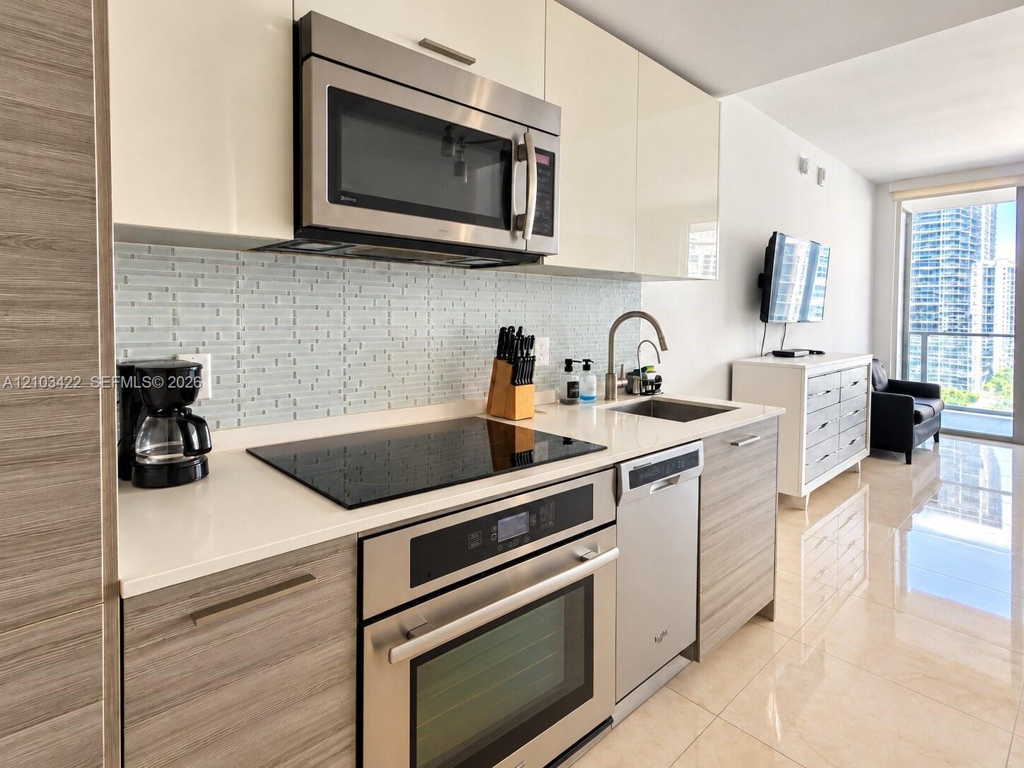 1300 Brickell Bay Dr # 2112, Miami FL 33131 photo 3