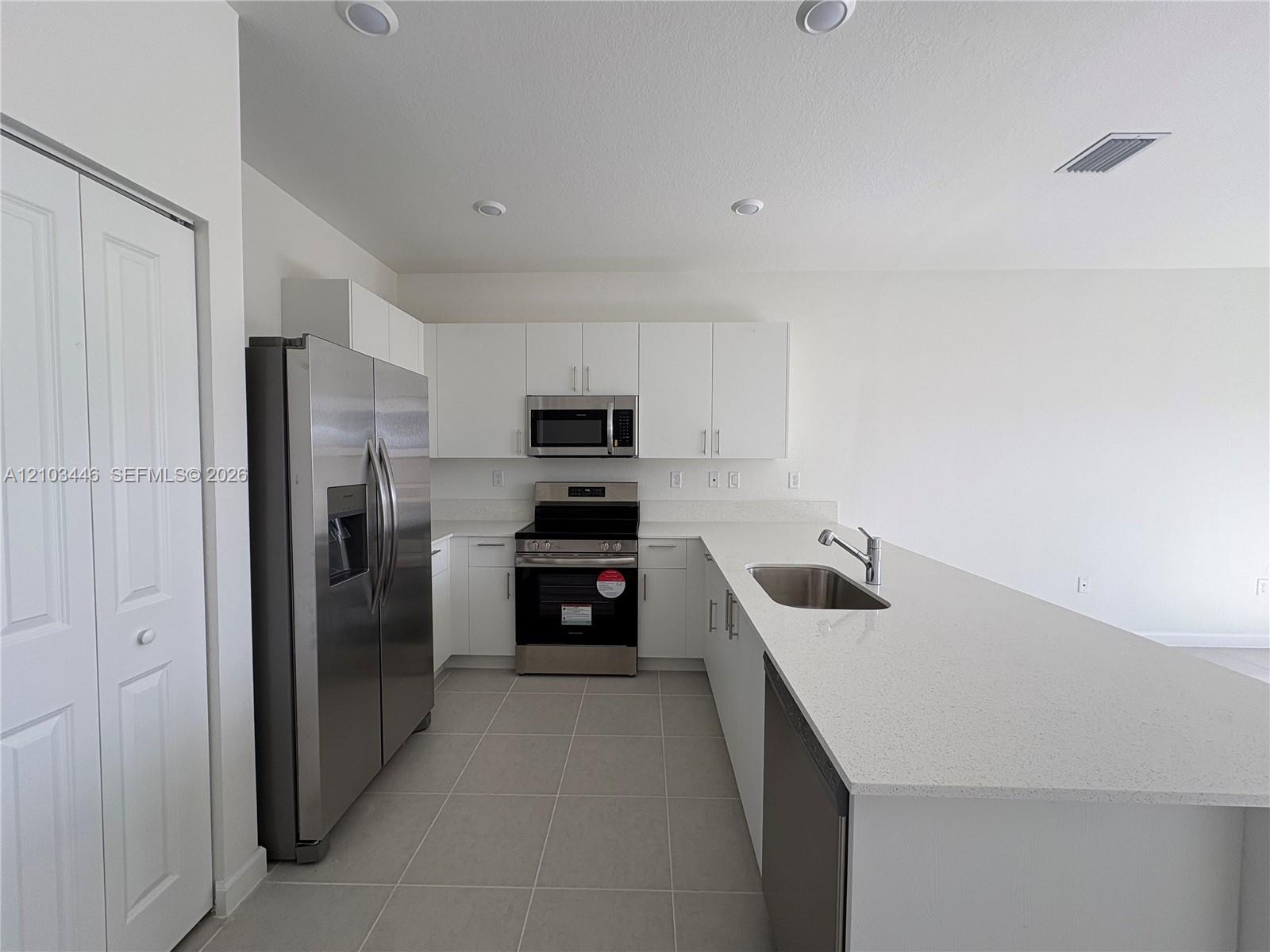 2558 SE 29th St # 2558, Homestead FL 33035 photo 4