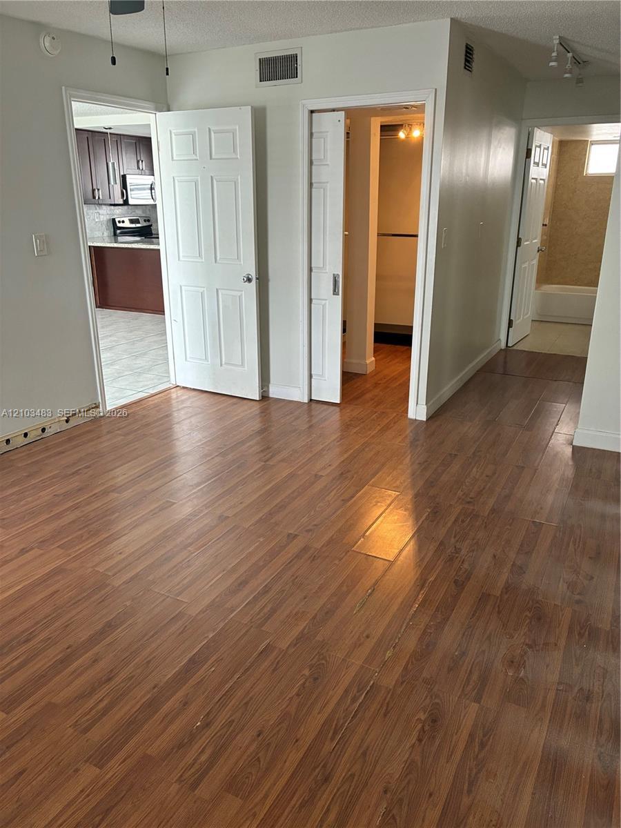 7705 Abbott Ave # 404, Miami Beach FL 33141 photo 5
