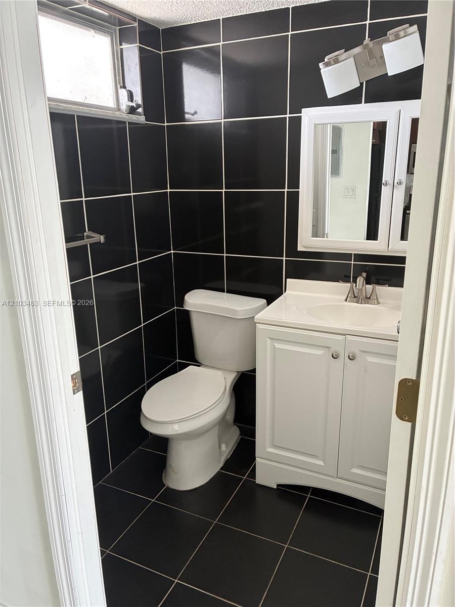 7705 Abbott Ave # 404, Miami Beach FL 33141 photo 4