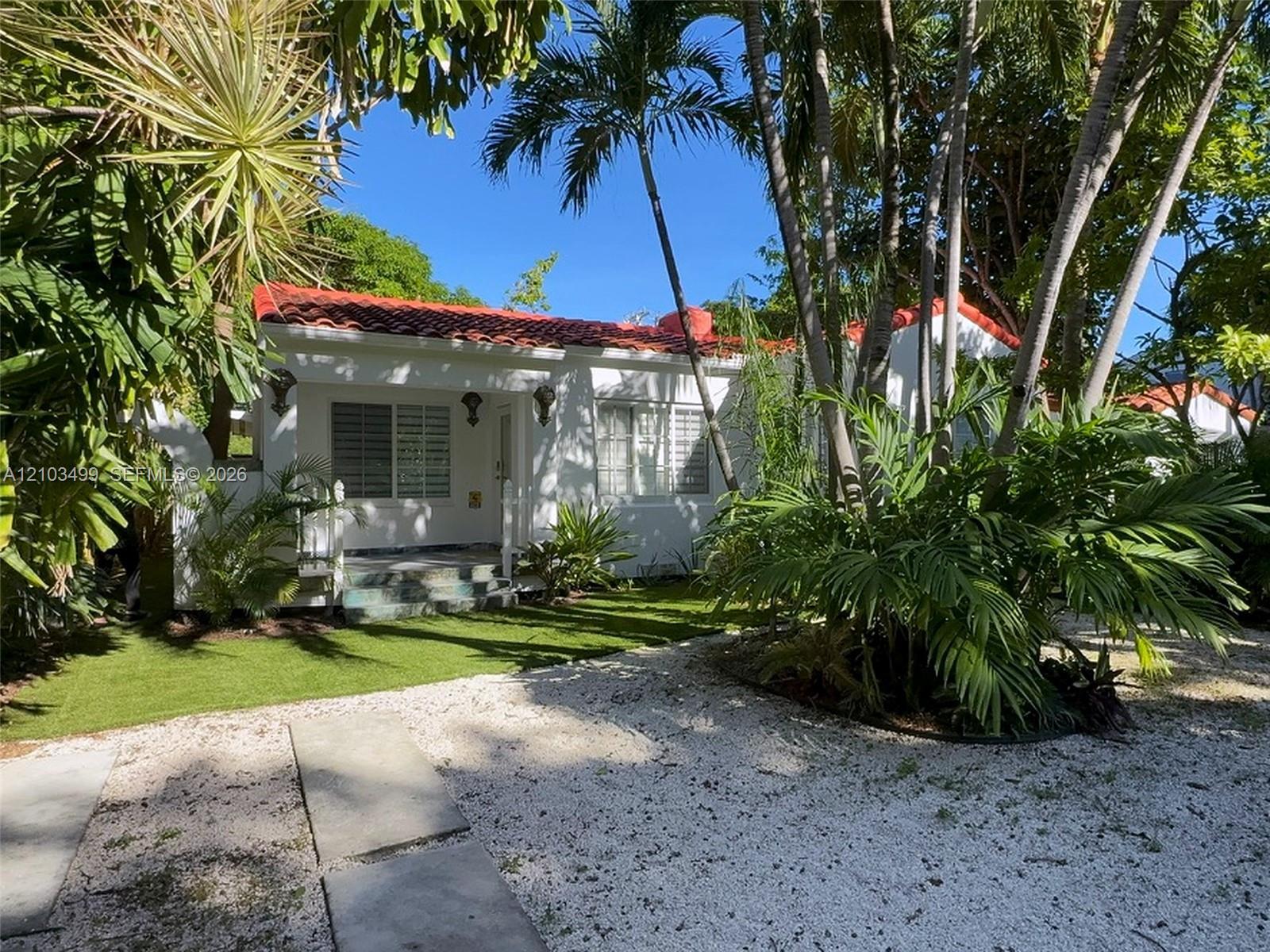 719 Lenox Ave, Miami Beach FL 33139 photo 2