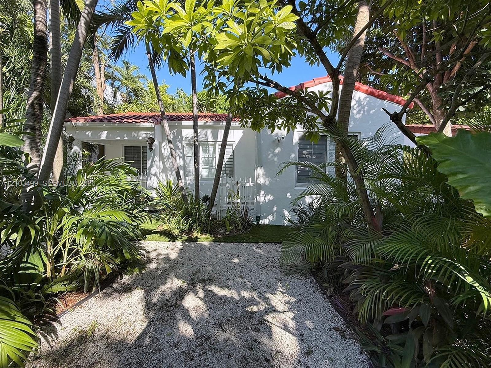 719 Lenox Ave, Miami Beach FL 33139 photo 3