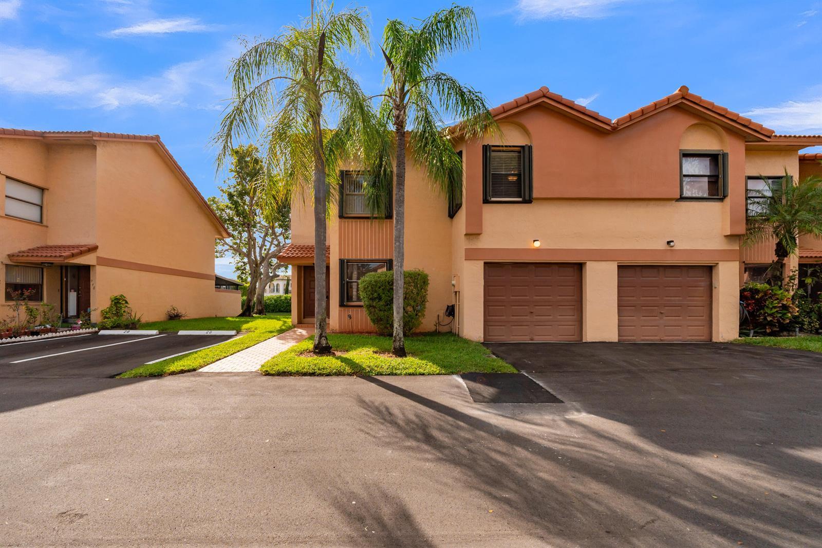 942 SW 113th Terrace, Pembroke Pines FL 33025