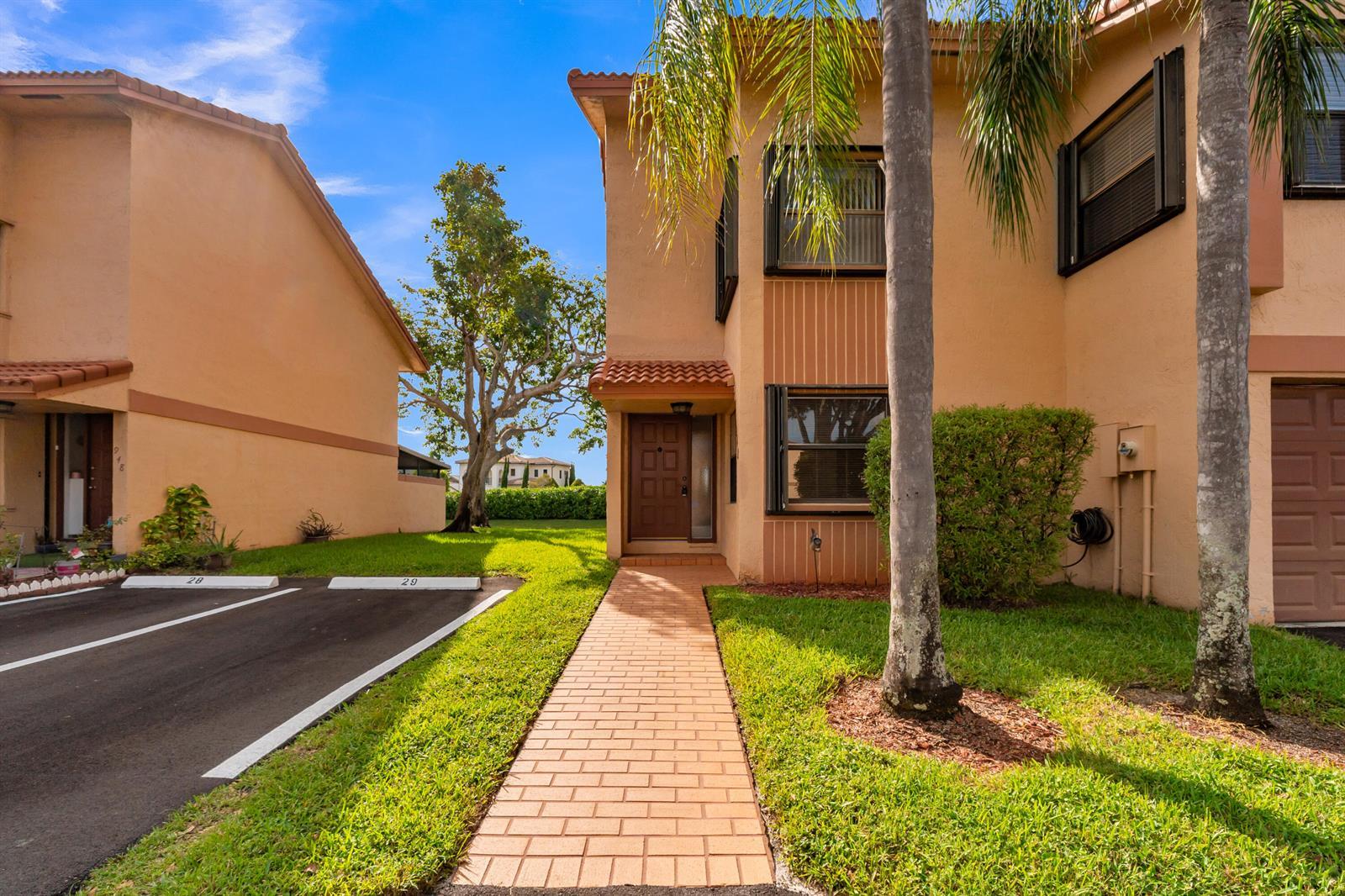 942 SW 113th Terrace, Pembroke Pines FL 33025 photo 4