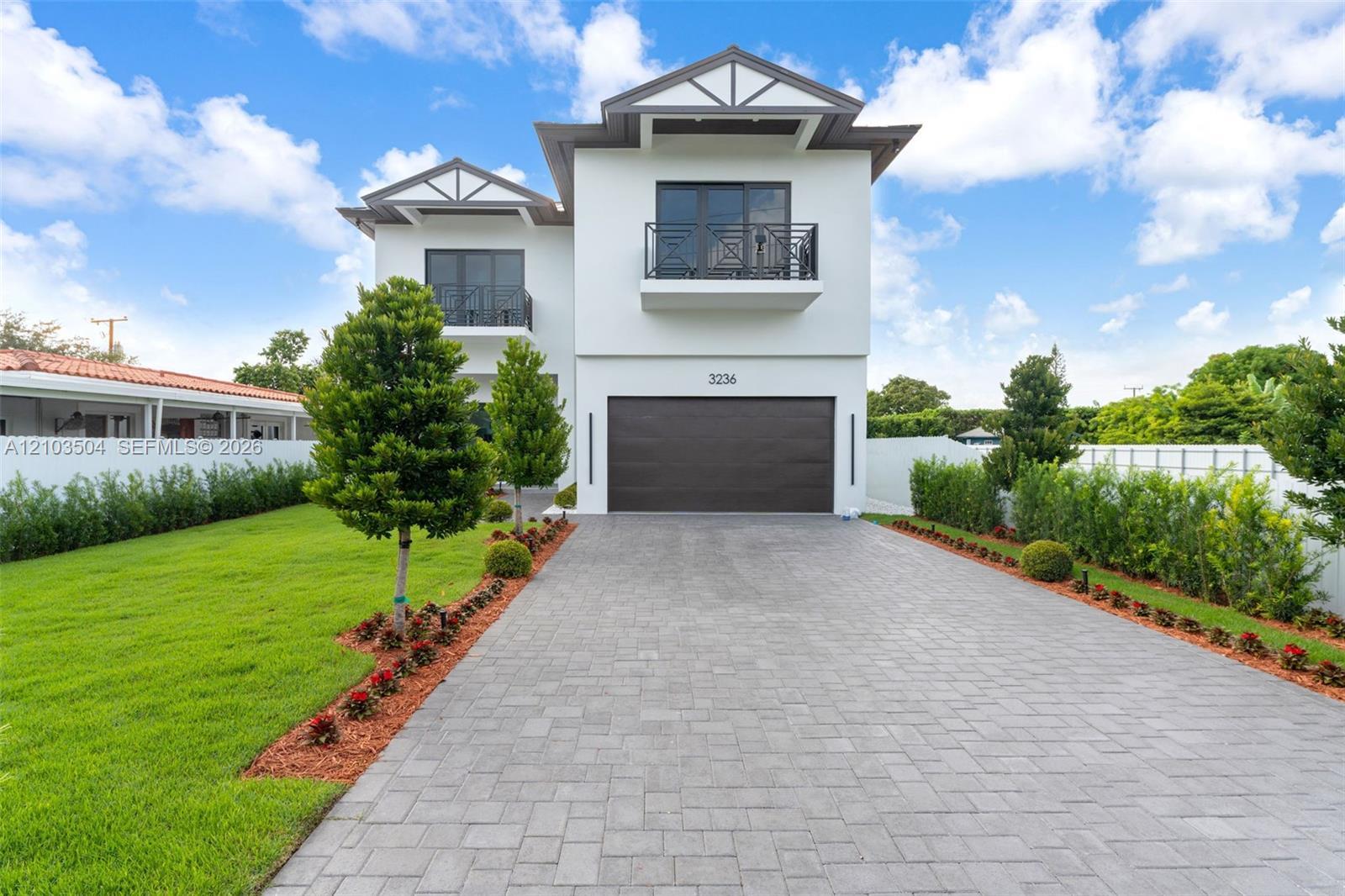 3236 SW 64th Ave, Miami FL 33155 photo 2