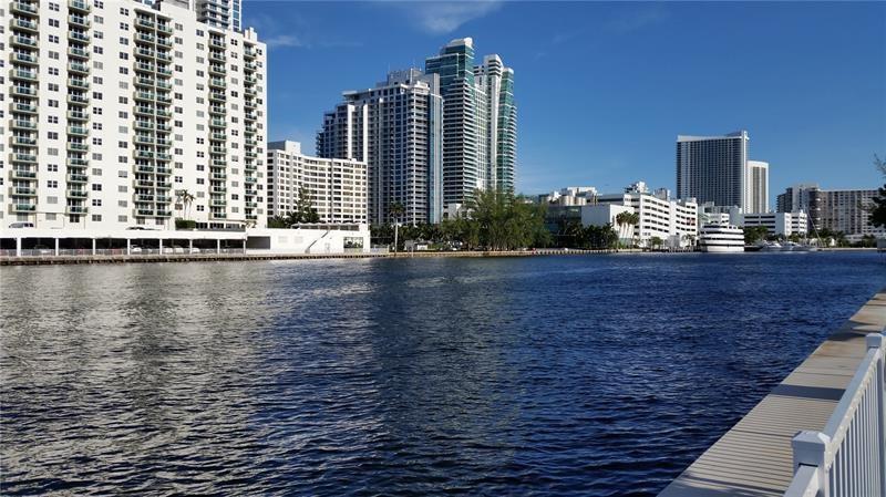 800 PARKVIEW Drive # 317, Hallandale Beach FL 33009 photo 4