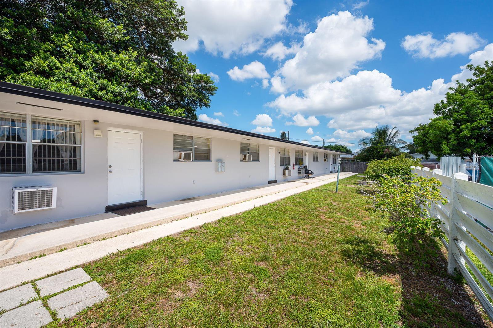 5725 Tyler Street # 4, Hollywood FL 33021 photo 4