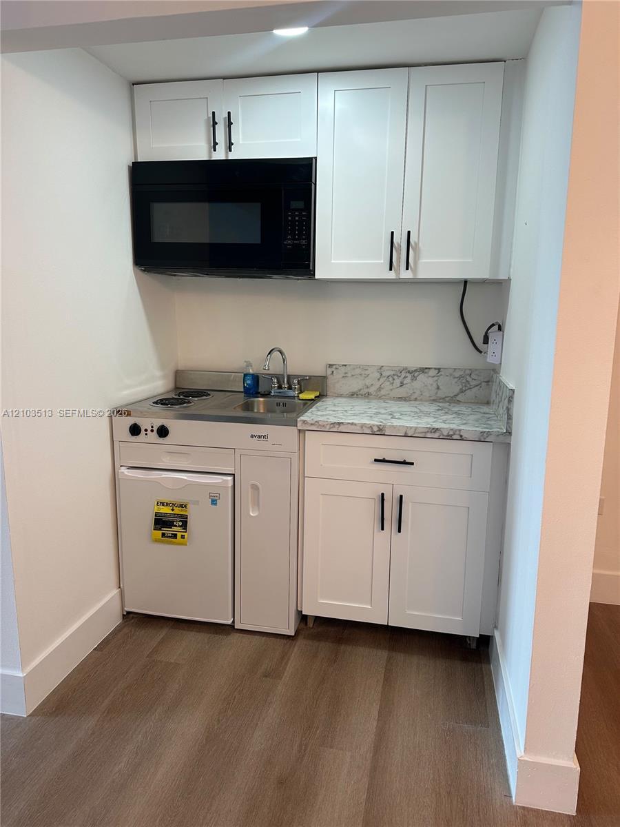801 Brickell Bay Dr # 1463, Miami FL 33131 photo 3