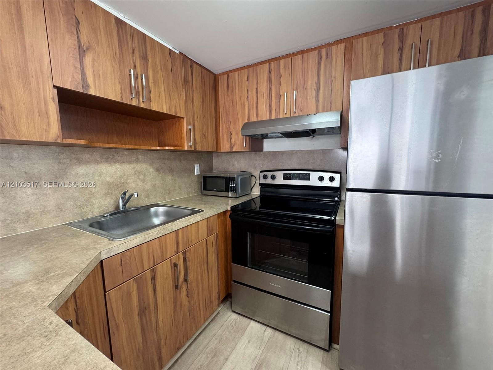 324 W 74th Pl # 6, Hialeah FL 33014 photo 3
