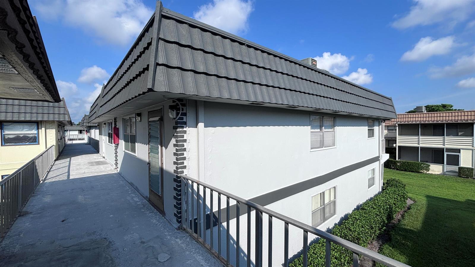 139 SAXONY C, Delray Beach FL 33446 photo 2