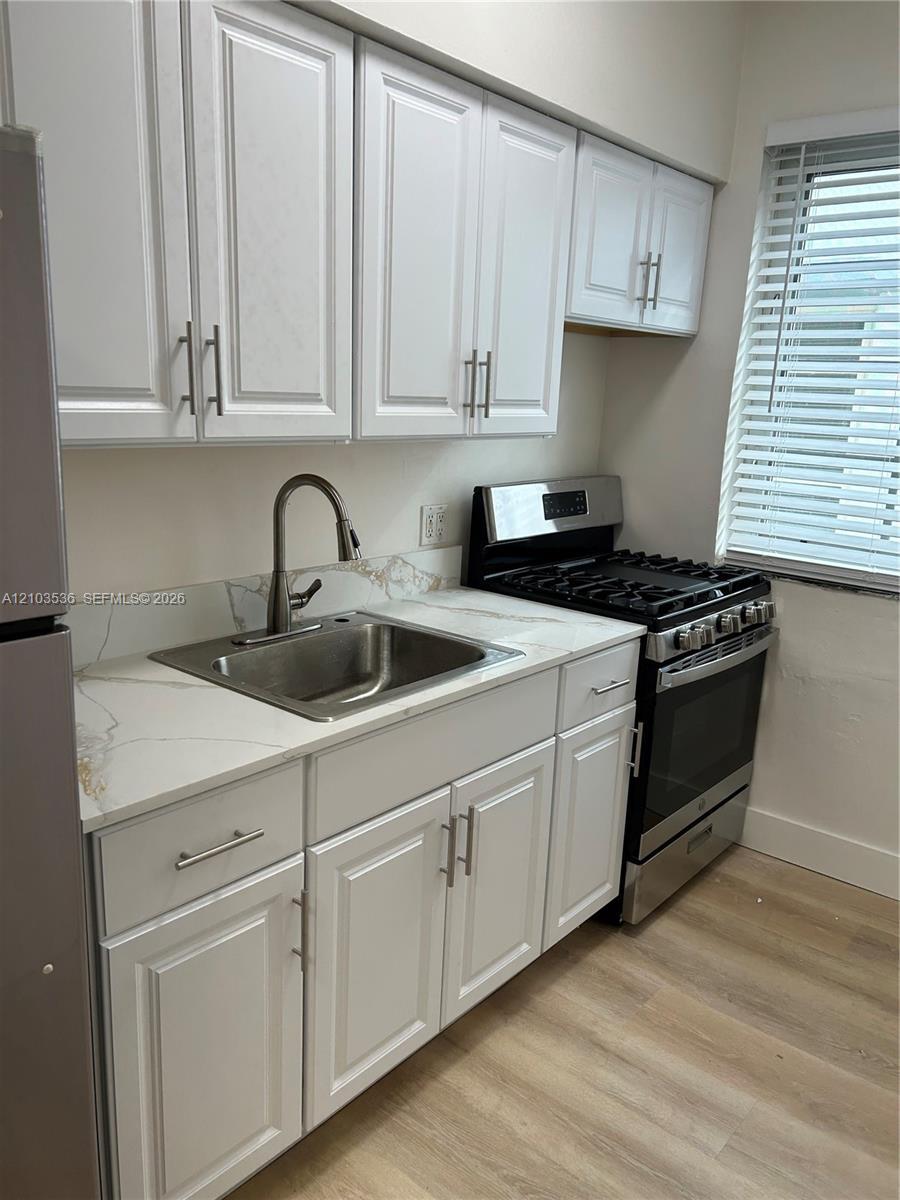 1126 Pennsylvania Ave # 8, Miami Beach FL 33139 photo 4