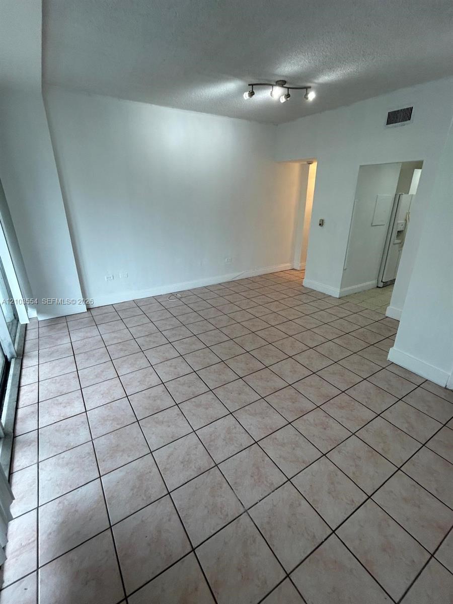 7545 E Treasure Dr # 1A, North Bay Village FL 33141 photo 2