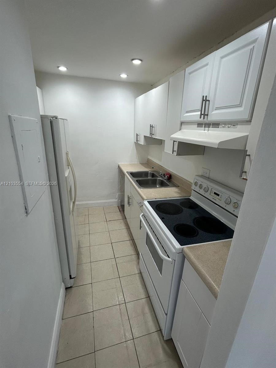 7545 E Treasure Dr # 1A, North Bay Village FL 33141 photo 3