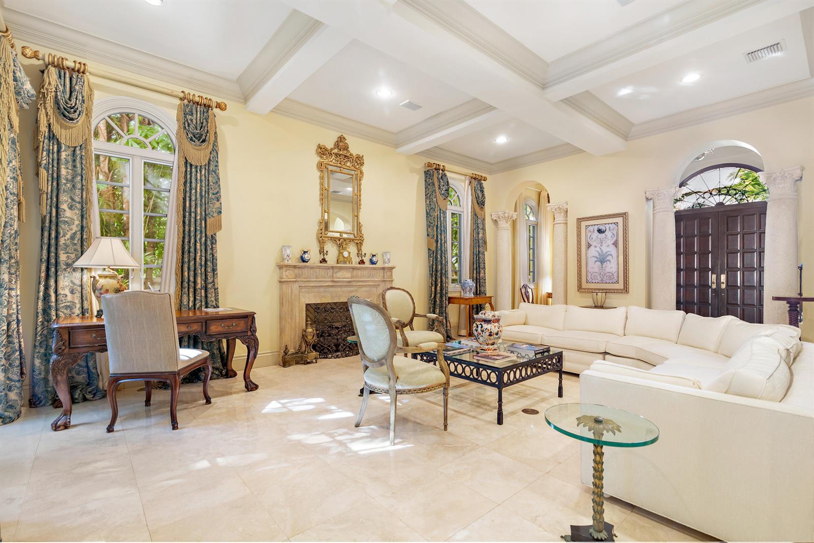 446 Brazilian Avenue, Palm Beach FL 33480 photo 4