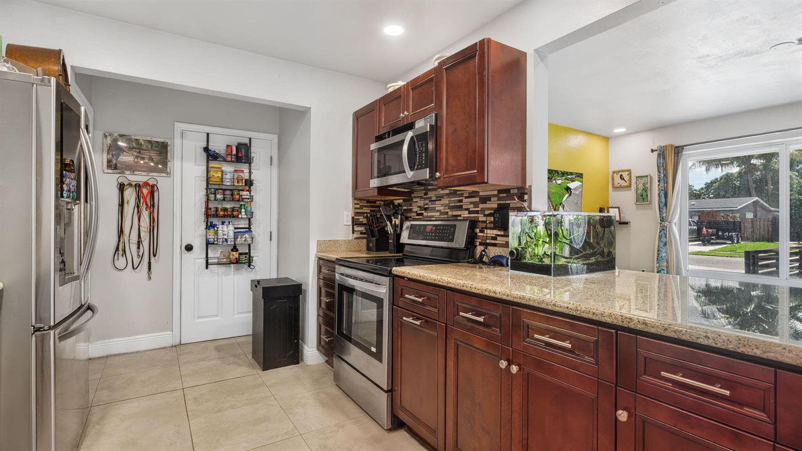 6311 LIBERTY Street, Hollywood FL 33024 photo 5