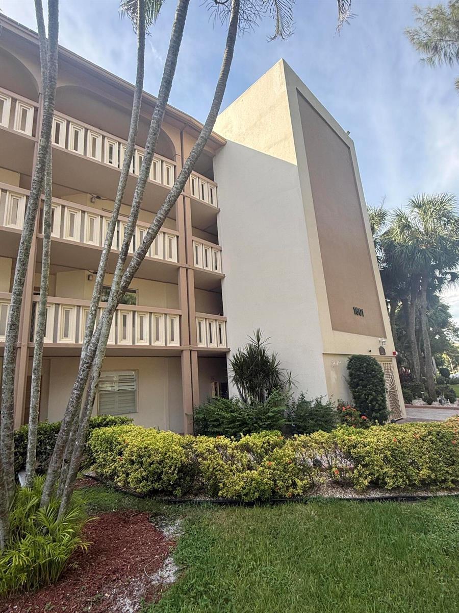 1601 ABACO Drive # L4, Coconut Creek FL 33066 photo 2