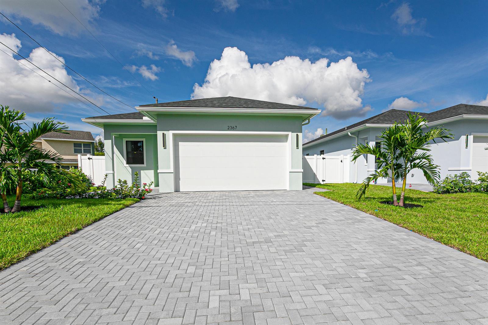 2367 E FAITH Avenue, FL 33417 photo 3