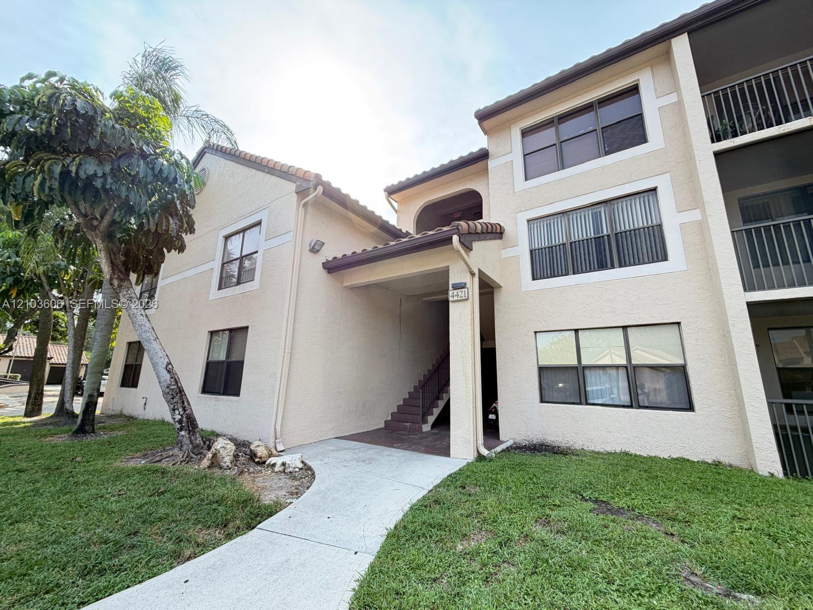 4421 W Mcnab Rd # 10, Pompano Beach FL 33069 photo 2