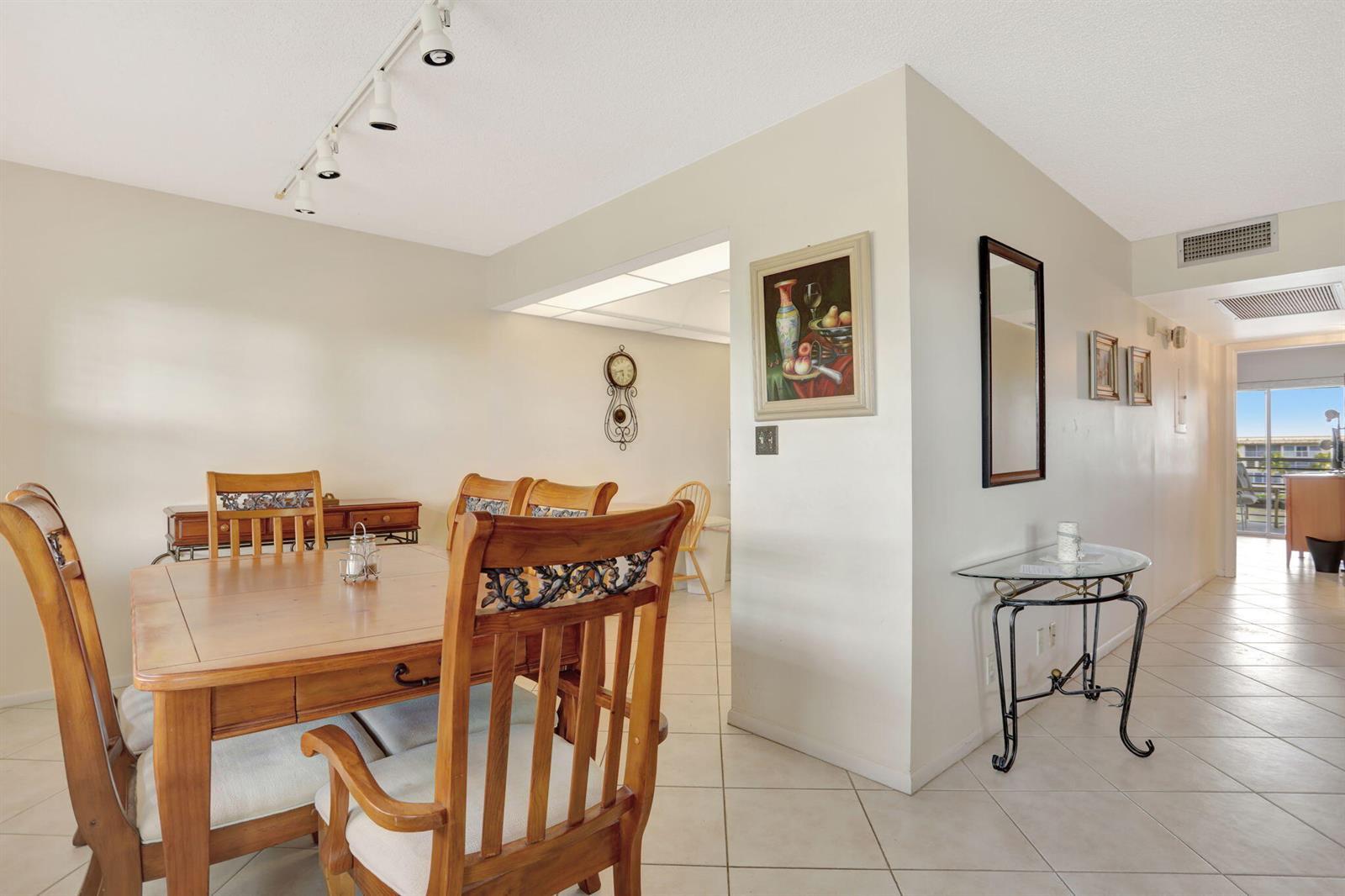 1903 BERMUDA Circle # B4, Coconut Creek FL 33066 photo 2