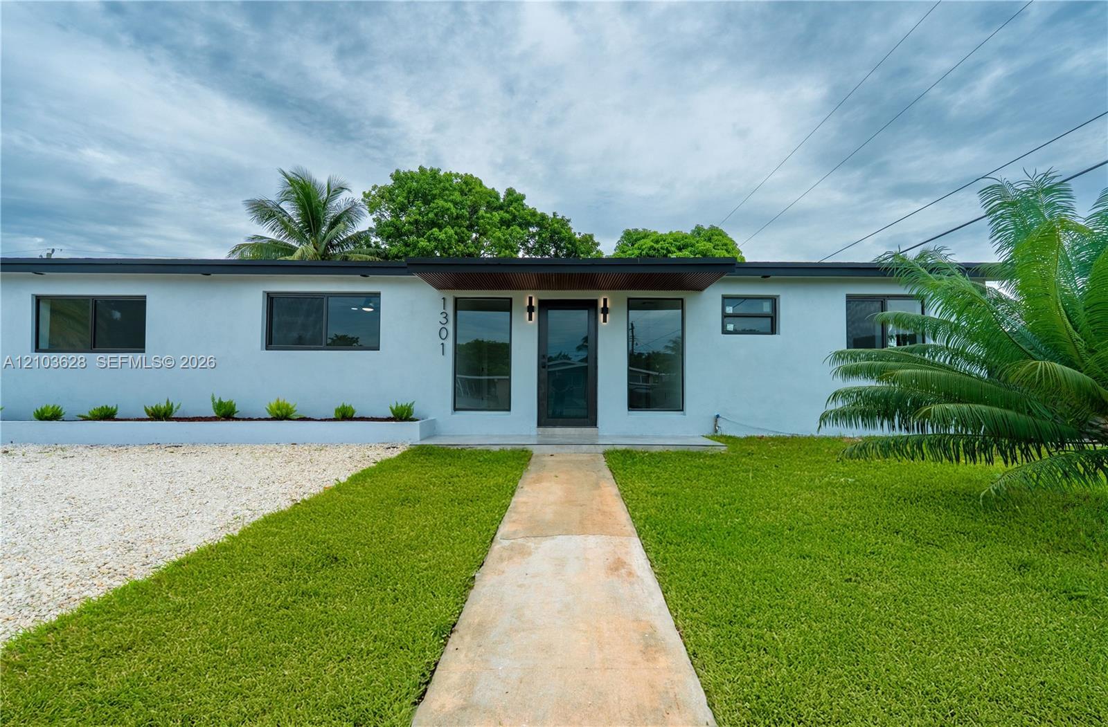 Miami Gardens, FL 33169 photo 2