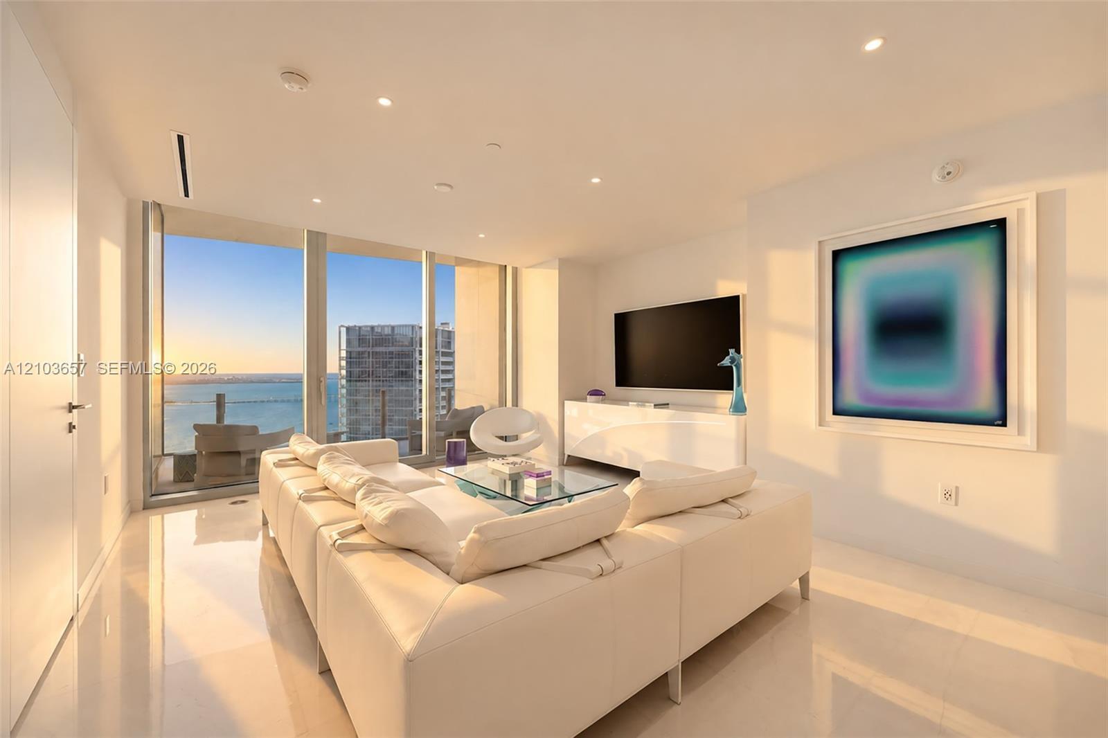 300 Biscayne Boulevard Way # 5205W, Miami FL 33131