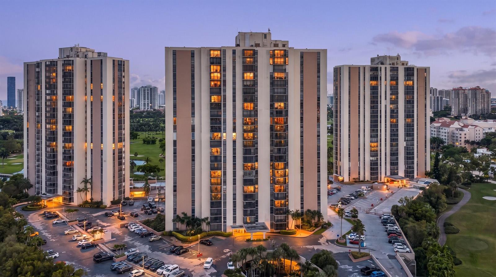 20301 W COUNTRY CLUB Drive # 523, Aventura FL 33180
