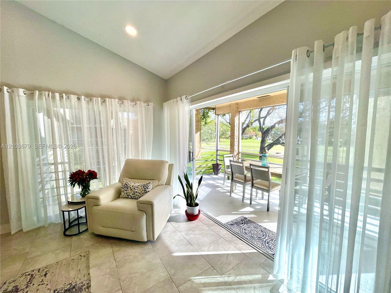 7502 NW 86th Ter # 202, Tamarac FL 33321 photo 2
