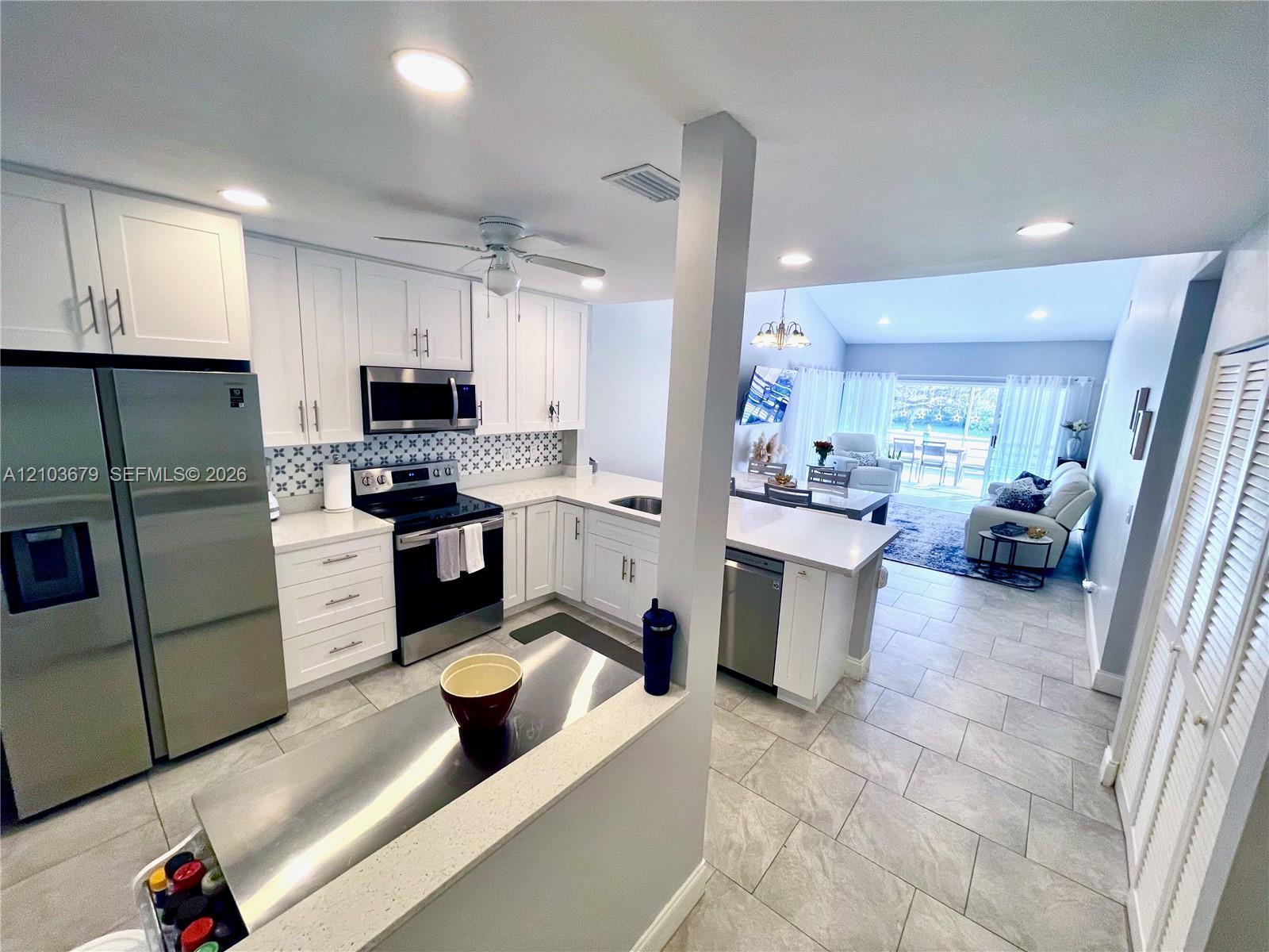 7502 NW 86th Ter # 202, Tamarac FL 33321 photo 3