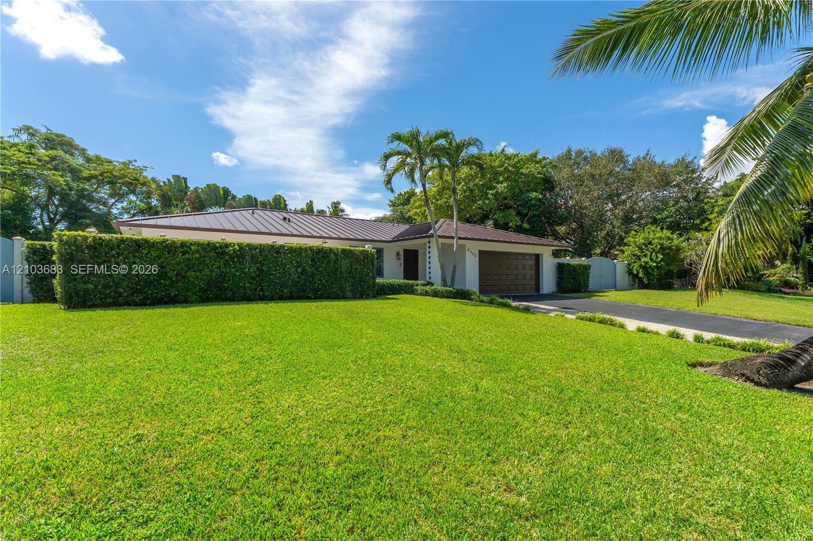 8600 SW 181st St, Palmetto Bay FL 33157