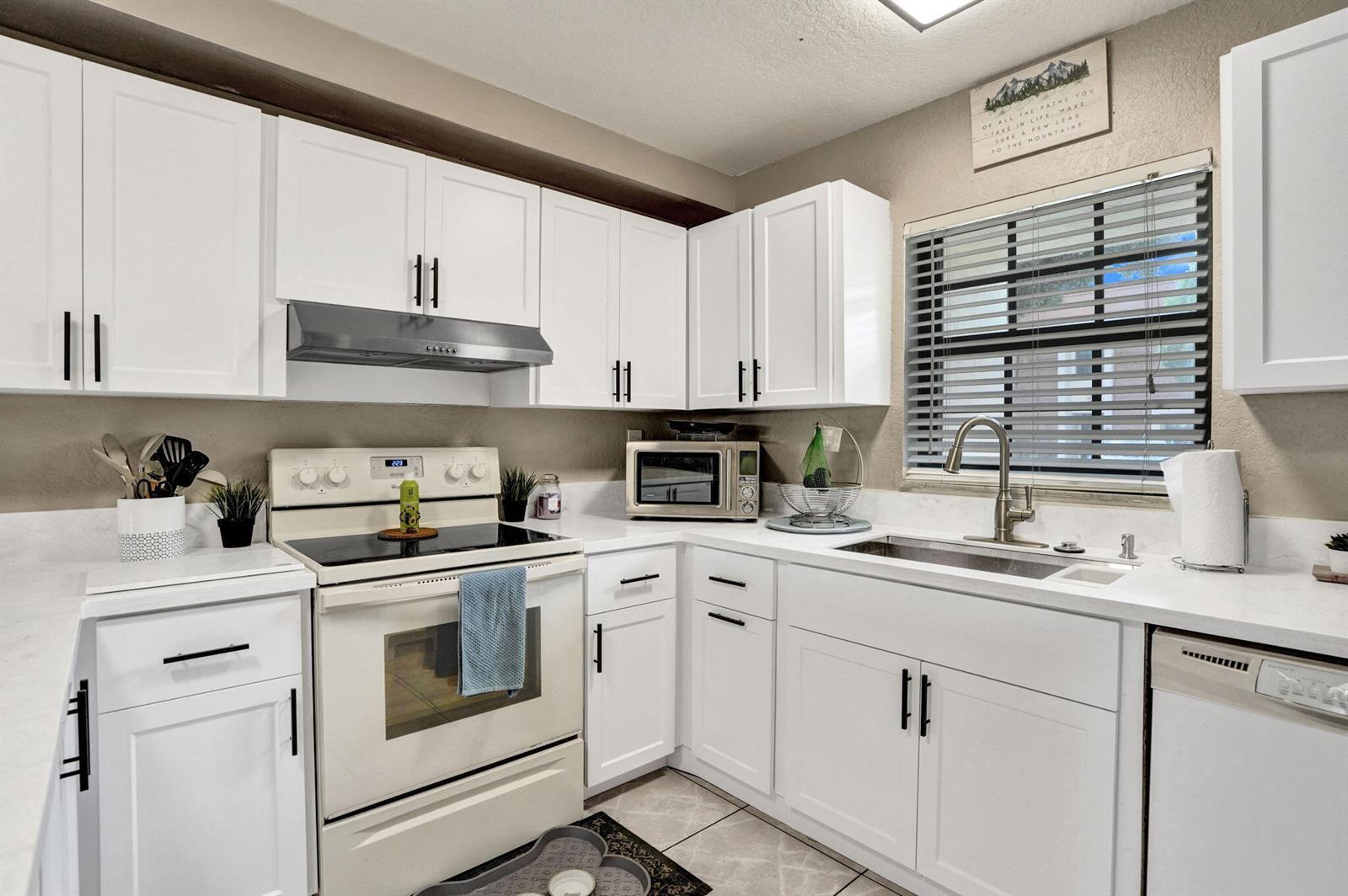 178 NW 115th Terrace, Plantation FL 33325 photo 5