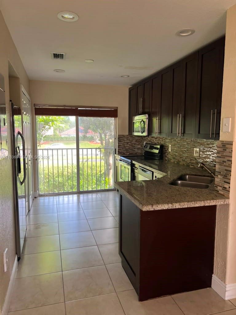 5795 NW 109th Ave # 8, Doral FL 33178 photo 5