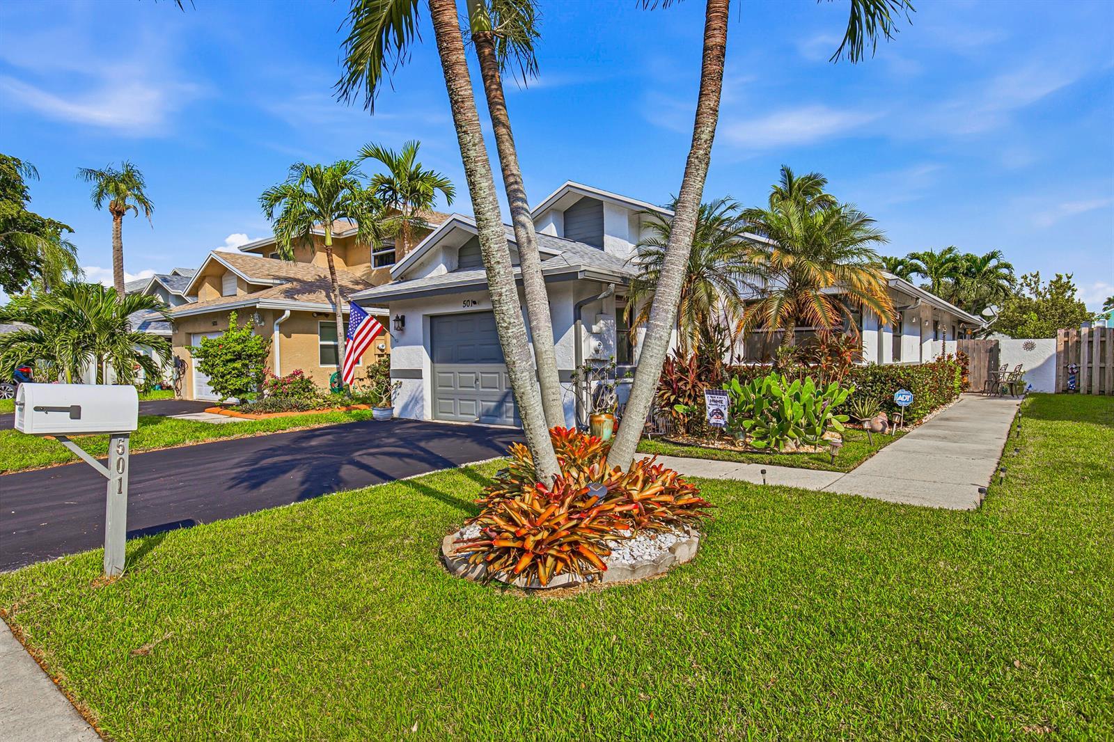 501 Lakeside Circle, Sunrise FL 33326 photo 3