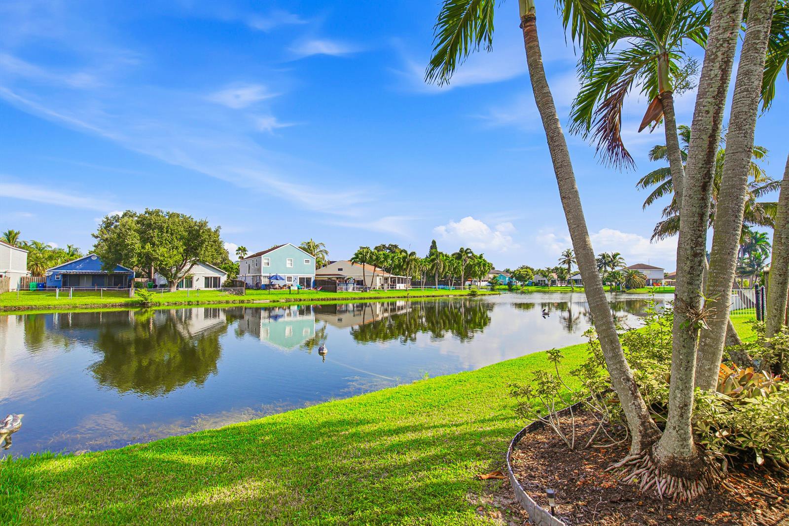 501 Lakeside Circle, Sunrise FL 33326 photo 4
