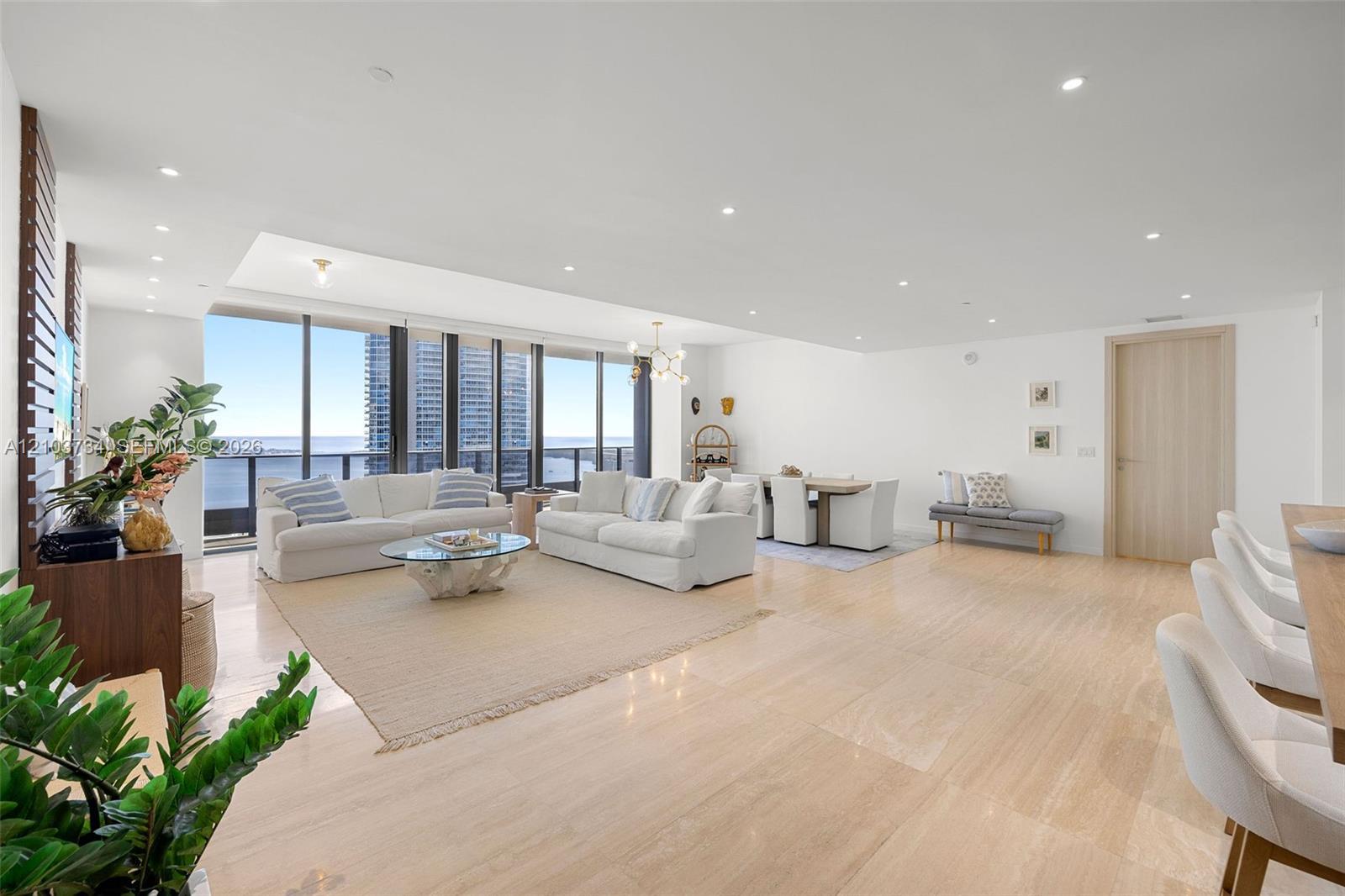 1000 Brickell Plz, Miami FL 33131 photo 5