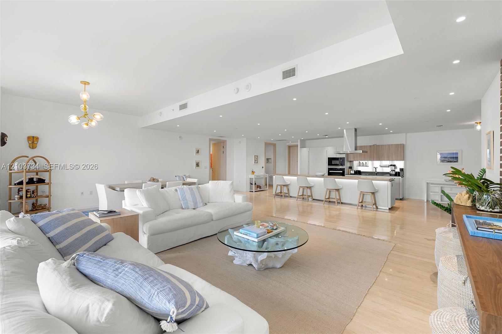 1000 Brickell Plz, Miami FL 33131 photo 4