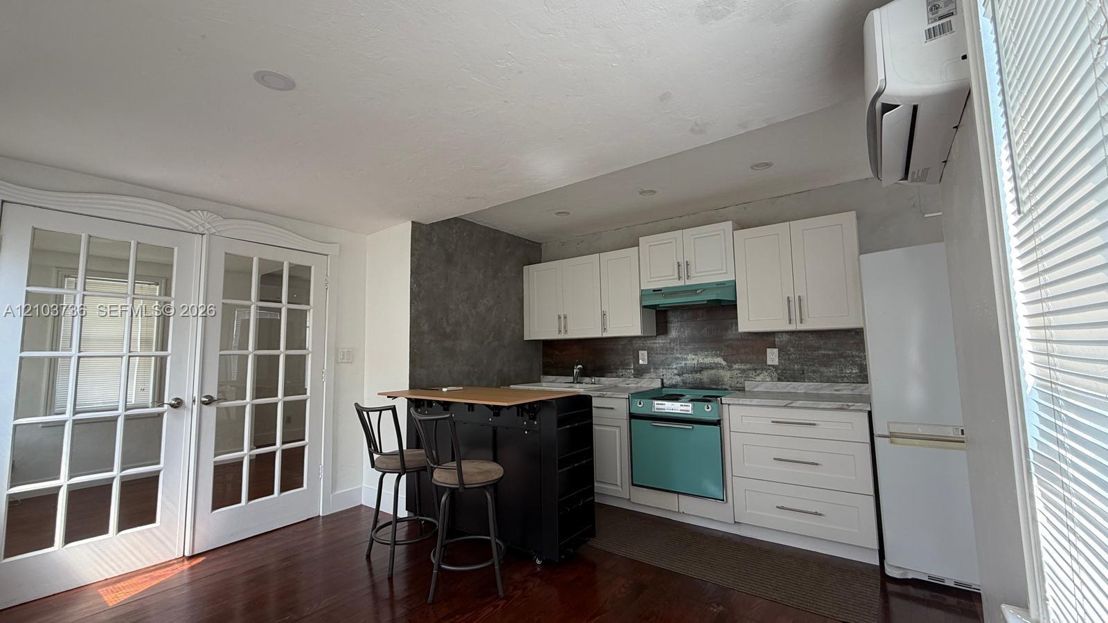 1021 NE 33rd St # F1, Oakland Park FL 33334 photo 4