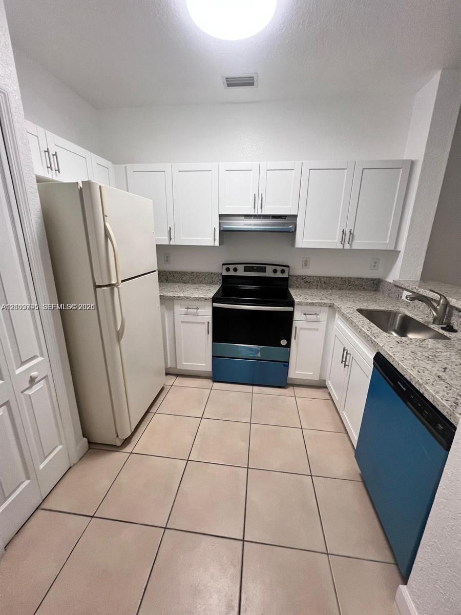 Hialeah, FL 33015 photo 3