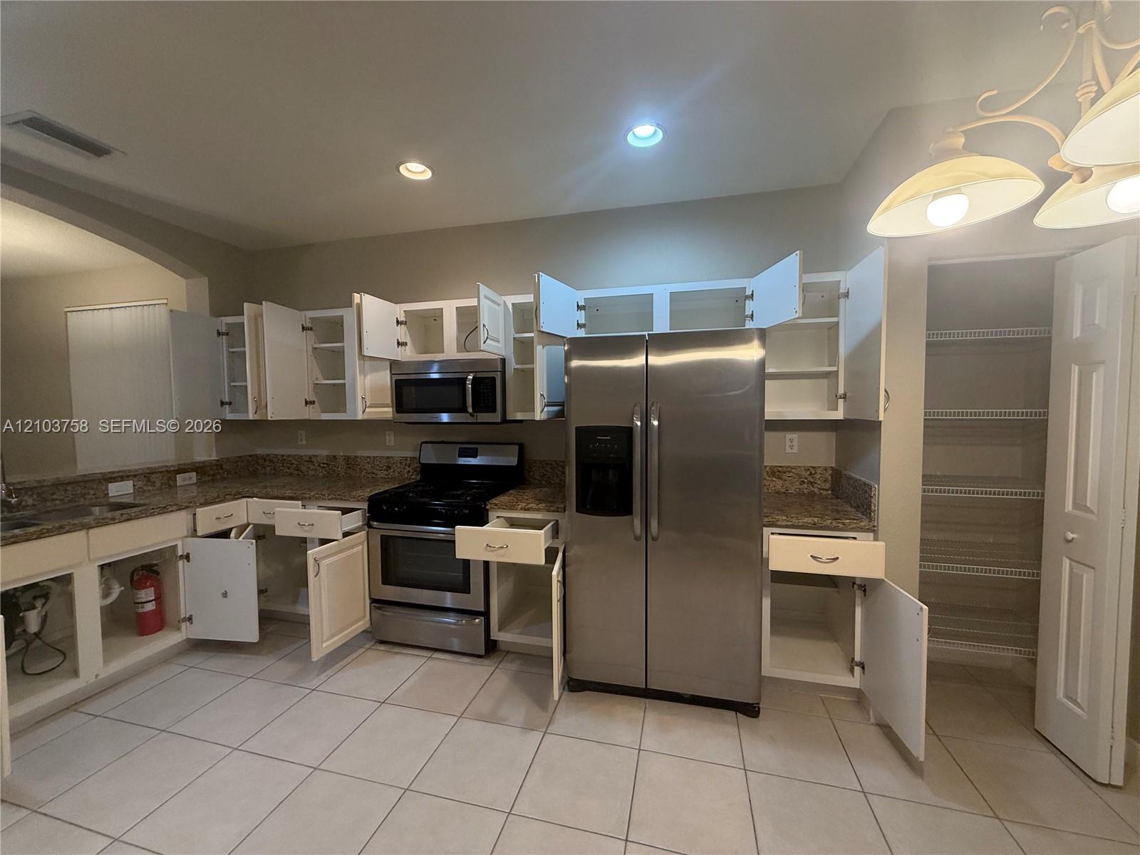 735 Duchess Ct, Palm Beach Gardens FL 33410 photo 2