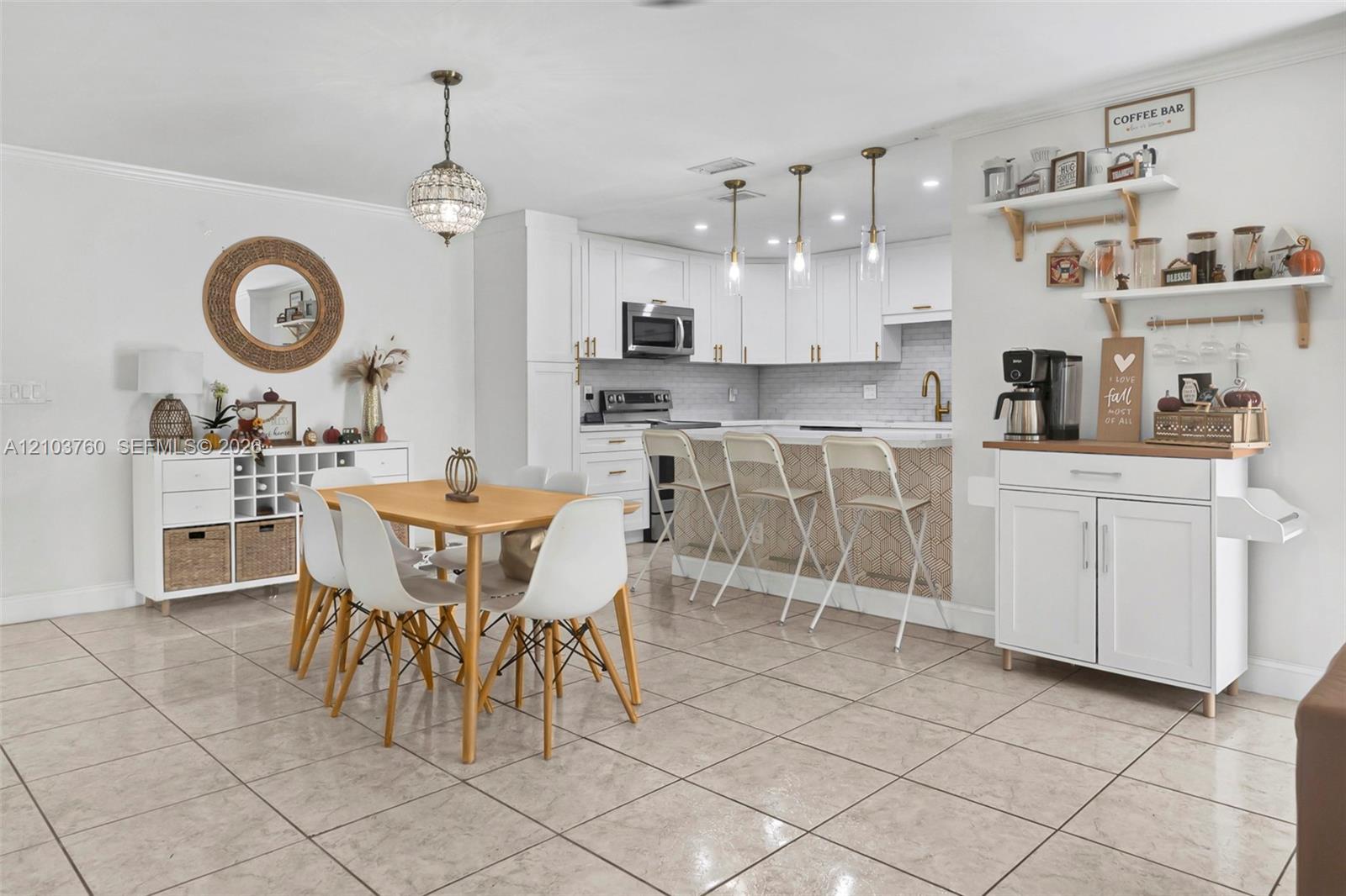 2131 Nova Village Dr, Davie FL 33317 photo 4
