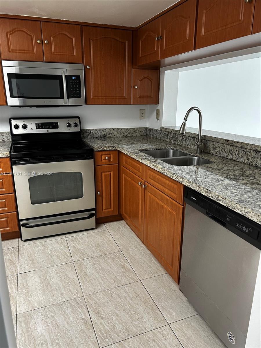 411 SW 113th Way # 411, Pembroke Pines FL 33025 photo 2