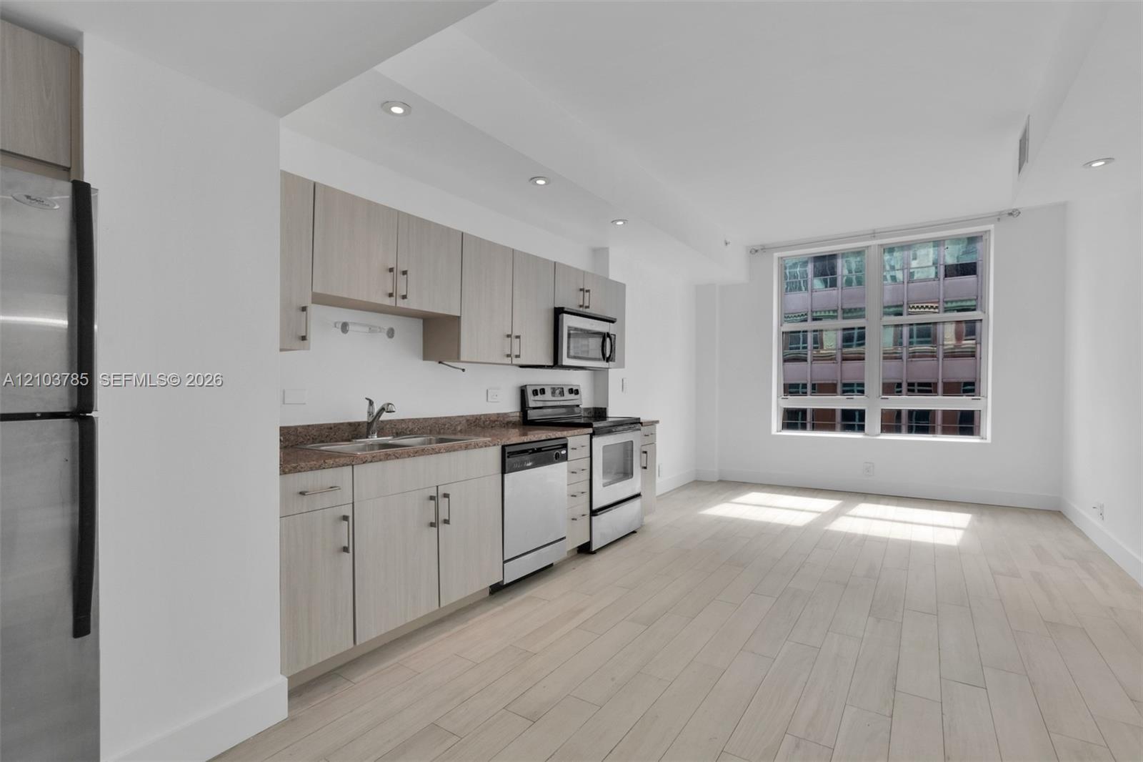 111 E Flagler St # 902, Miami FL 33131 photo 2